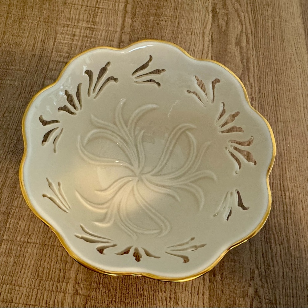 Lenox China: Cream and Gold Bowl